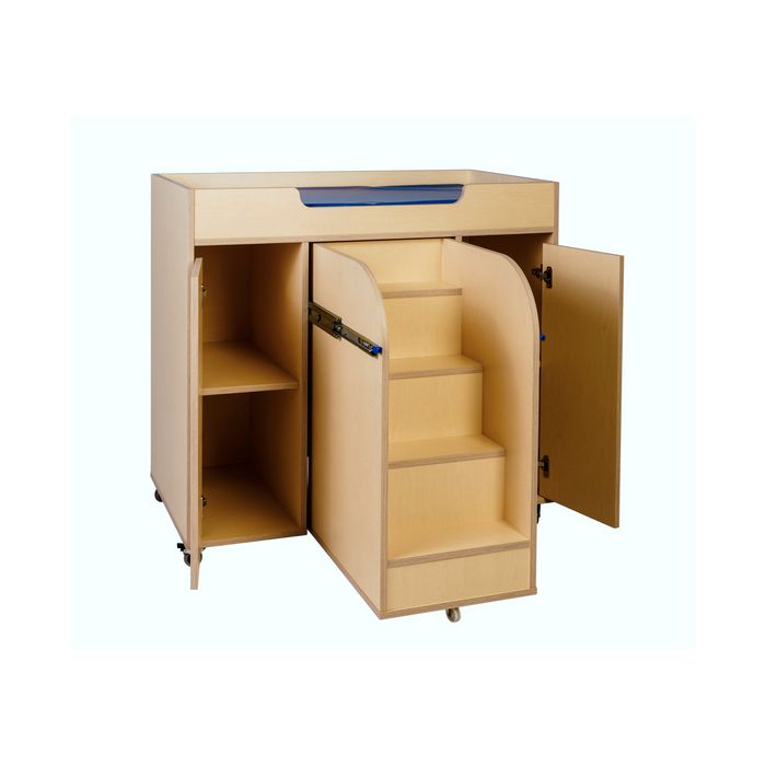 Nappy changing unit with steps top